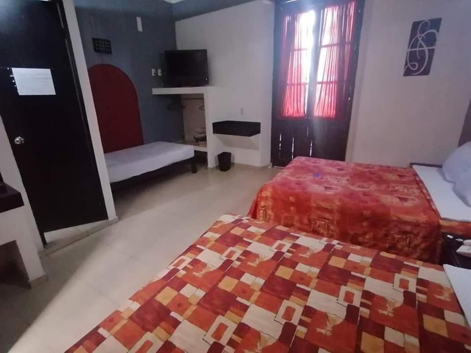 Hotel Ja Centro Гуадалахара Екстериор снимка