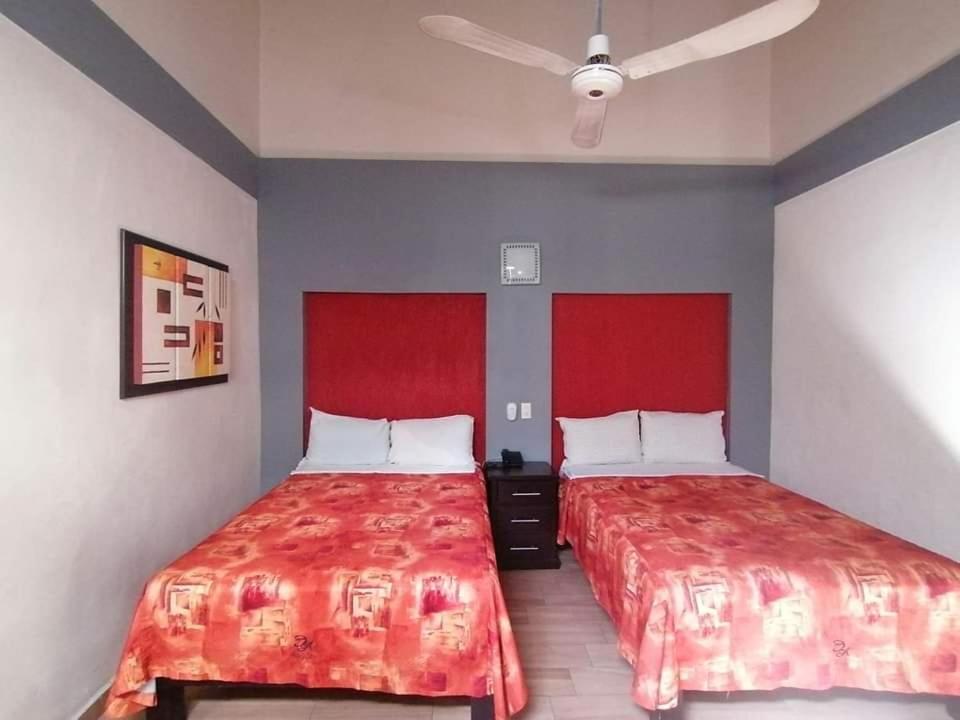 Hotel Ja Centro Гуадалахара Екстериор снимка