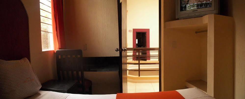 Hotel Ja Centro Гуадалахара Екстериор снимка