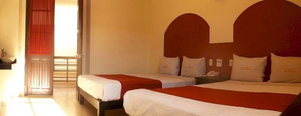 Hotel Ja Centro Гуадалахара Екстериор снимка